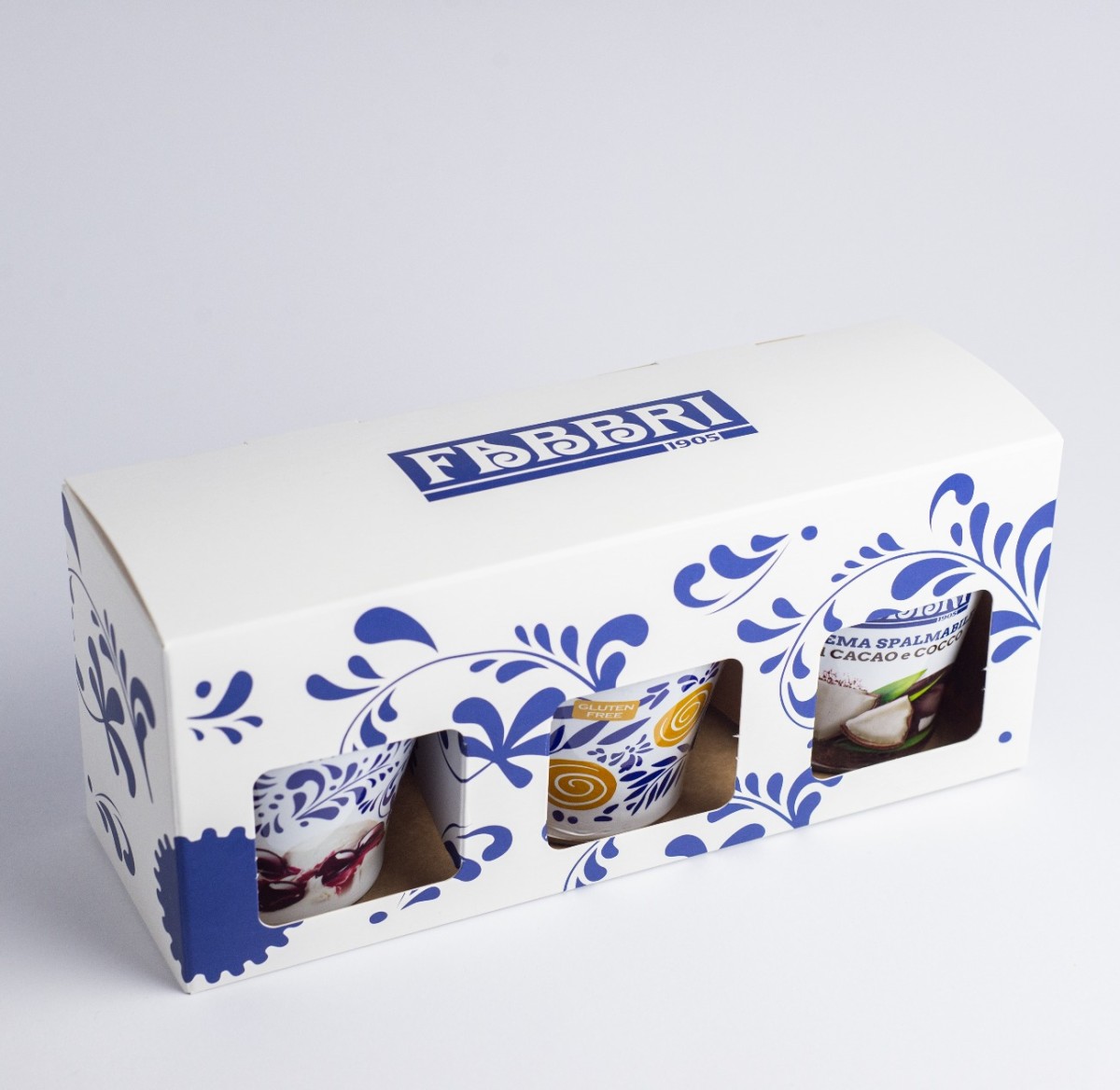 Owoce w syropie - Zestaw Fabbri "Smak Włoskiej Tradycji" [660g] - Zestaw słodkości: krem do smarowania o smaku kakao i słonego karmelu, drylowane wiśnie w syropie oraz kandyzowany imbir w syropie (3 produkty). 3 słoiki 230g/200g w ozdobnym opakowaniu. - 1