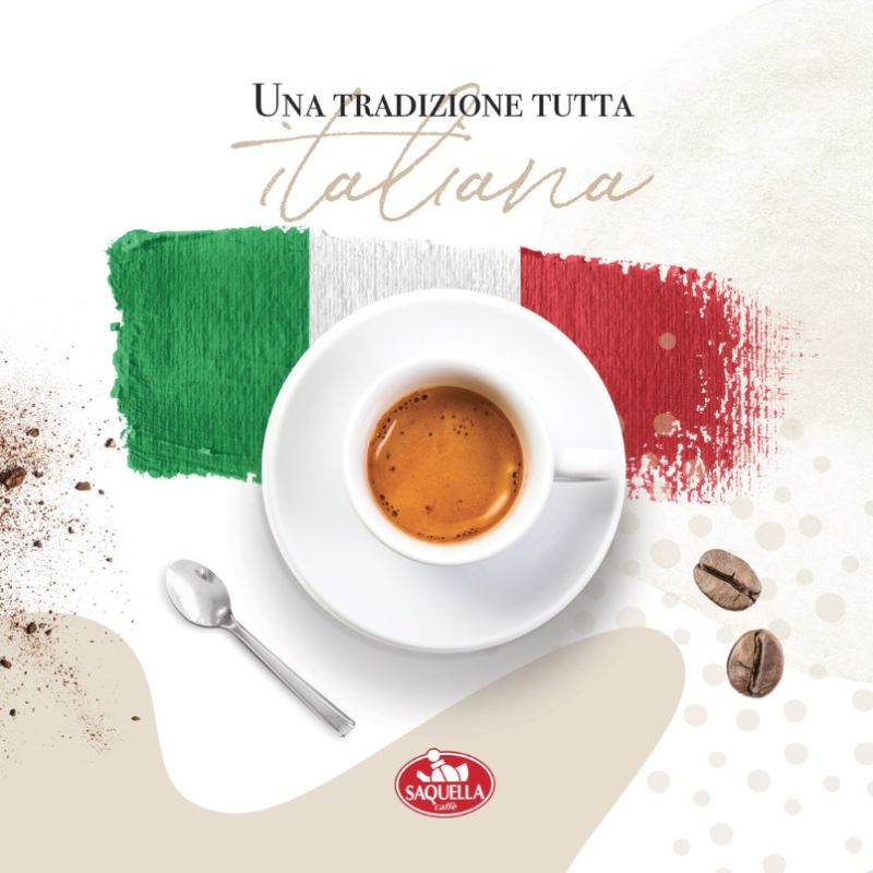 Włoskie espresso Saquella w białej filiżance.